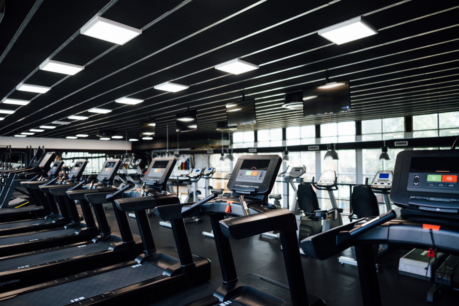 MAXXGYM Ljubljana - Fitnes center slide 1